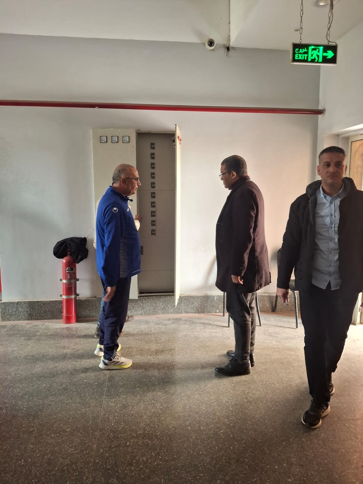  عميد رياضة طنطا يتفقد منشآت الكلية لمتابعة خطة ترشيد استهلاك الكهرباء